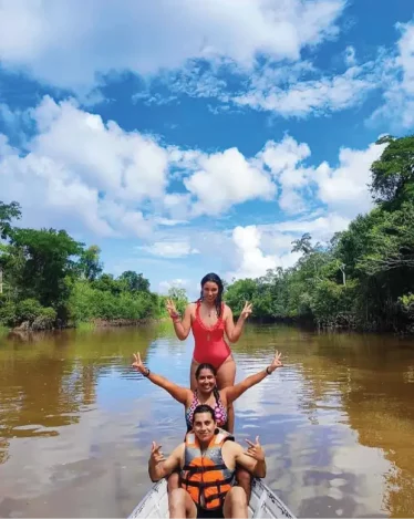 friends_in_bout_on_amazon_river