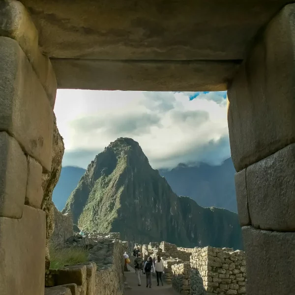 machu_picchu_view_inside_ruins